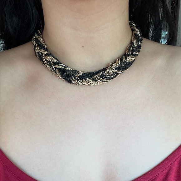 Black and gold short necklace/choker. - Picture 4 of 5